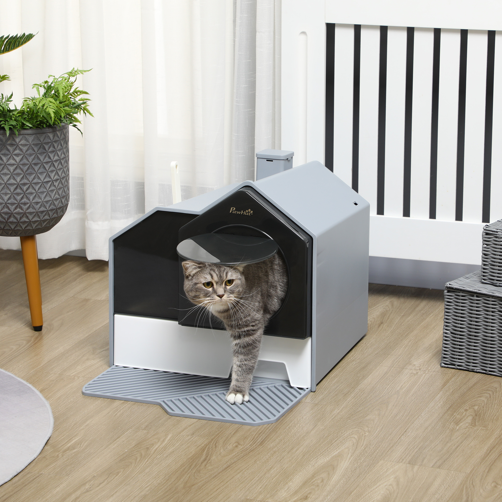 Hooded Cat Litter Box – Enclosed Design with Litter Mat